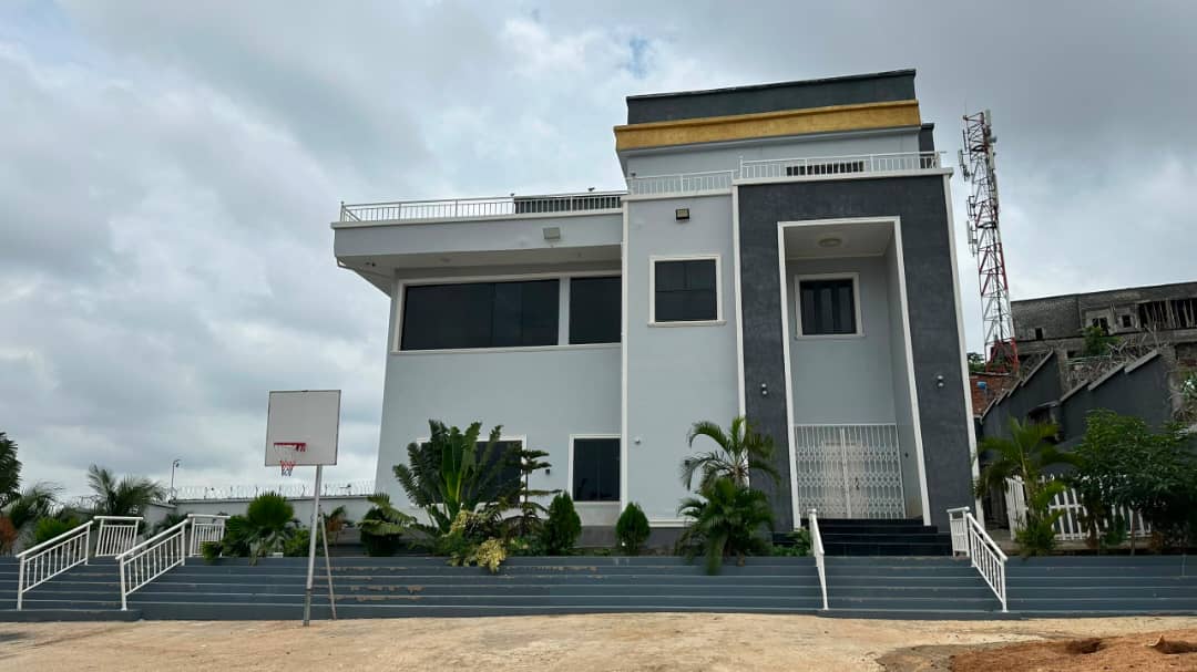 6 Bedroom Mansion with City View Penthouse